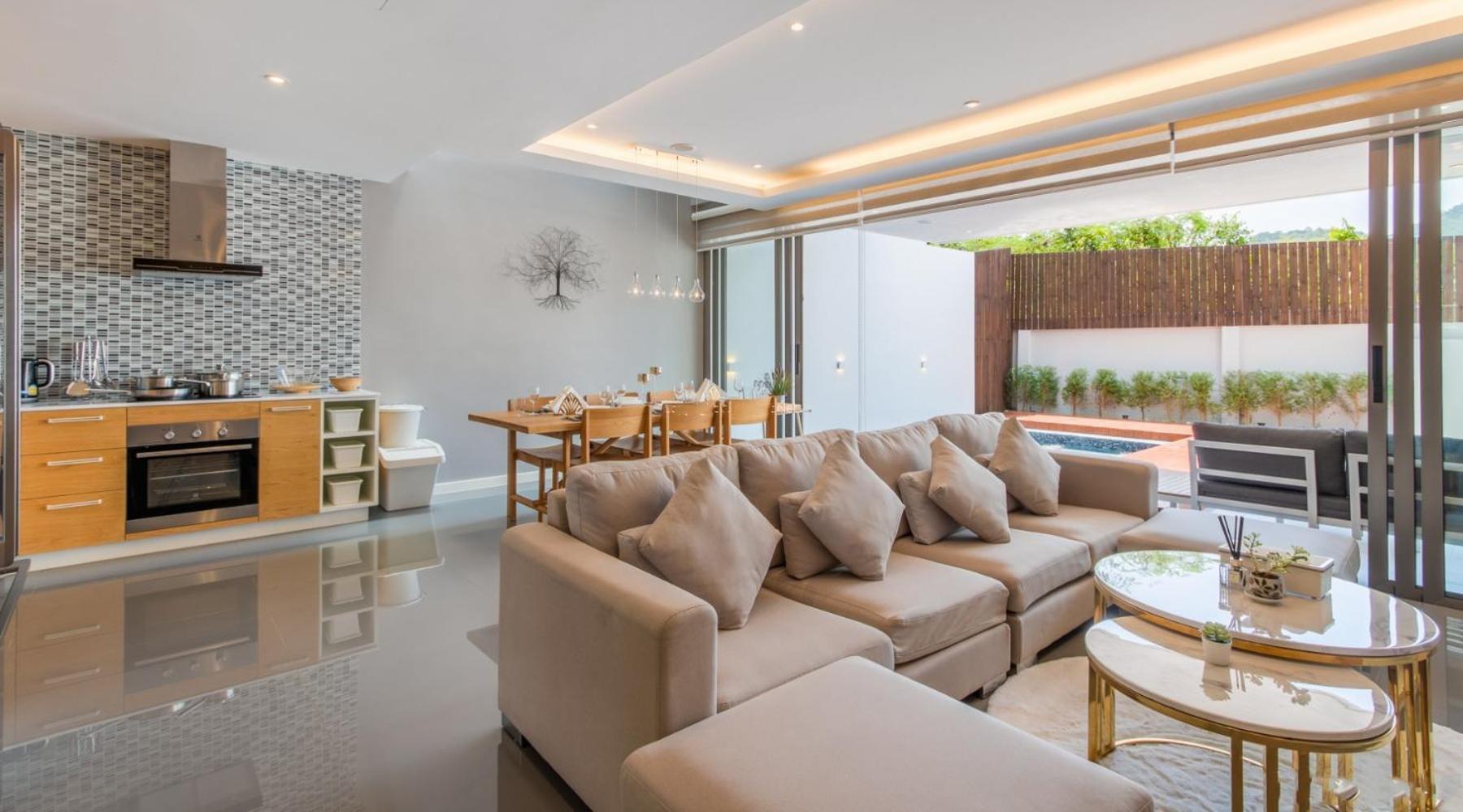 Luxury Pool In Chalong